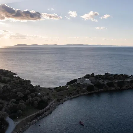 Adam House-castle View * Toroni