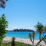 Adam House-castle View Tatil Evi *